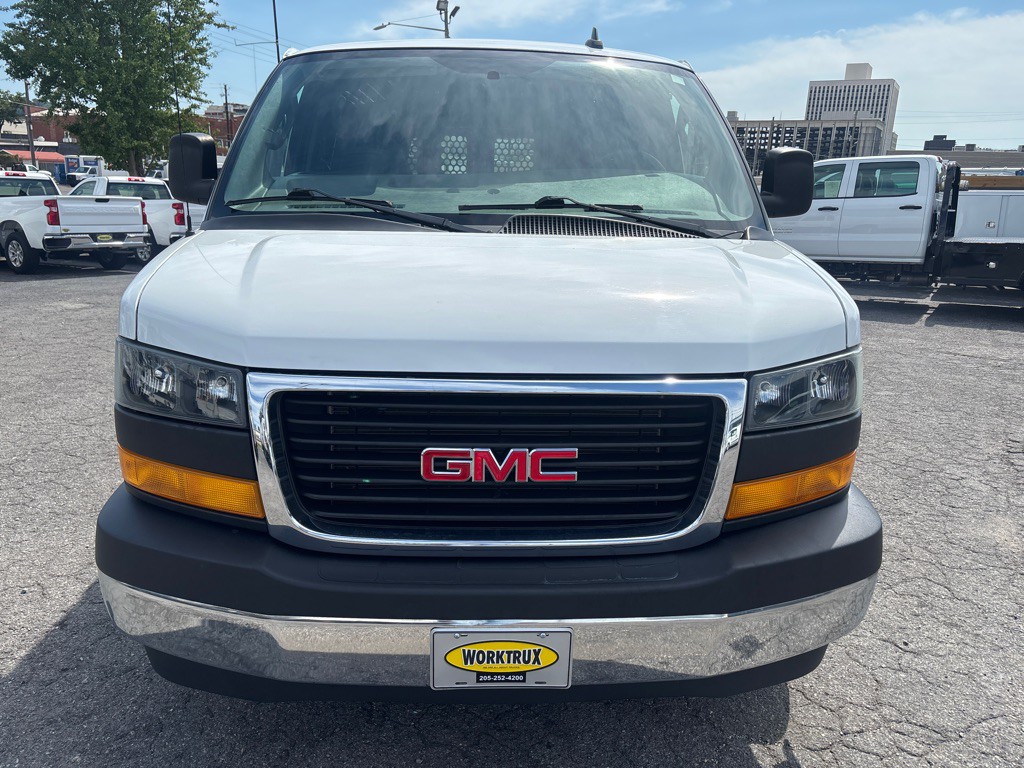 2023 GMC G2500 Image 8