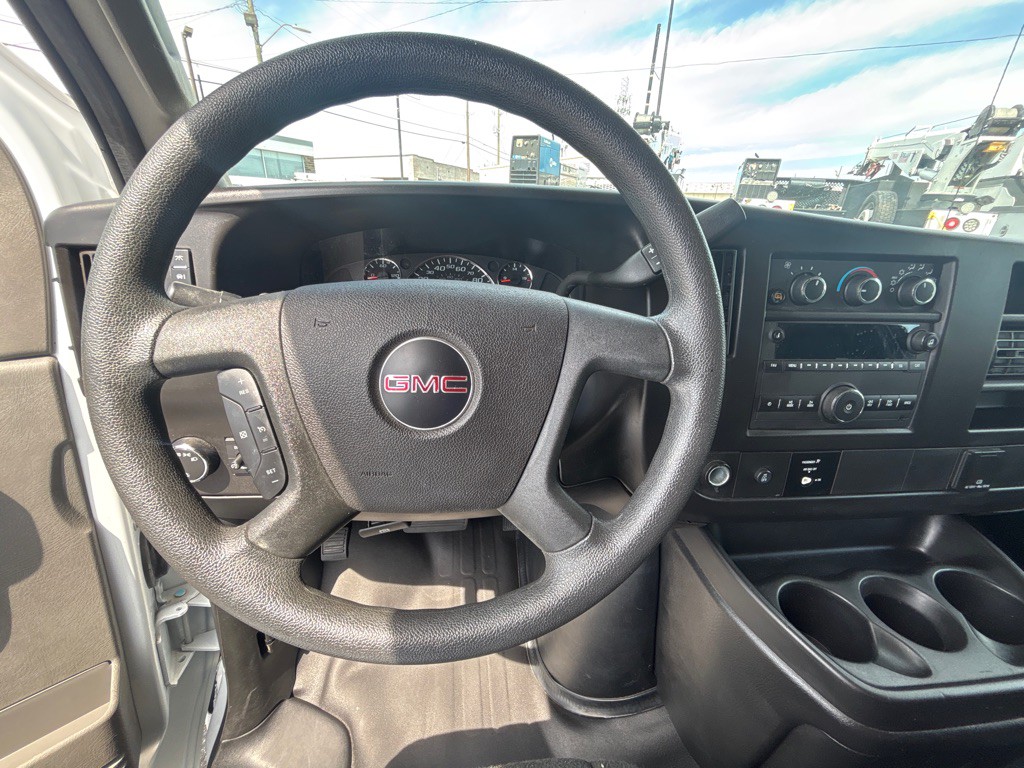 2023 GMC G2500 Image 11