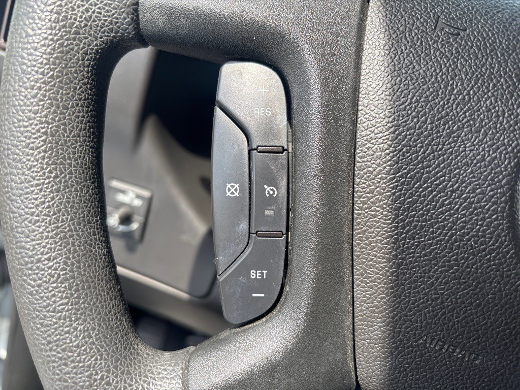 2023 GMC G2500 Image 12