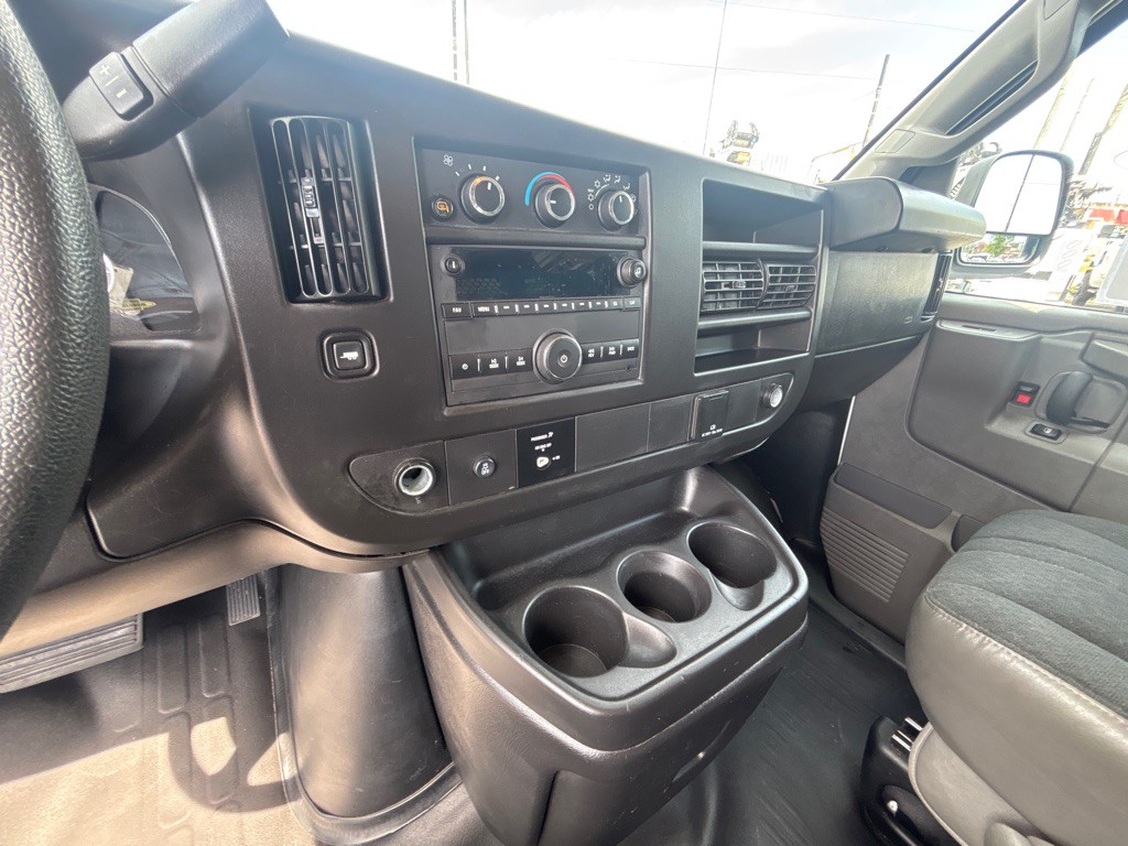 2023 GMC G2500 Image 13