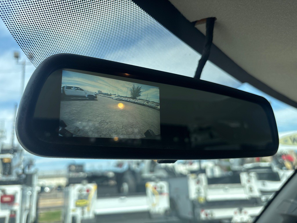 2023 GMC G2500 Image 14