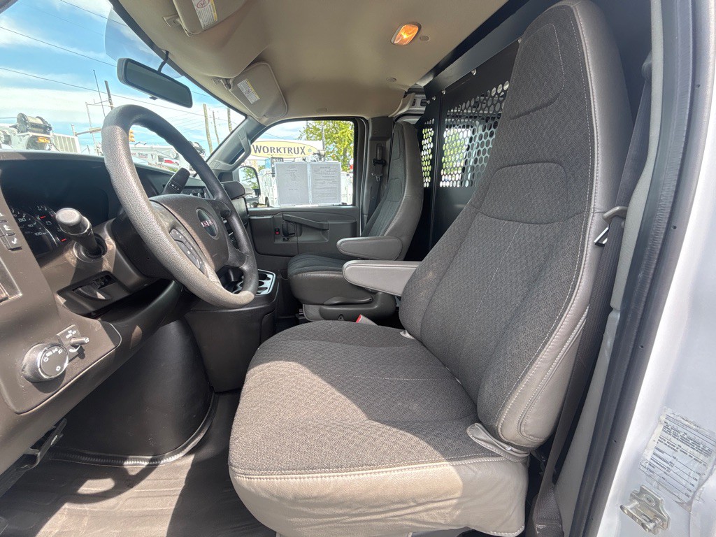 2023 GMC G2500 Image 15