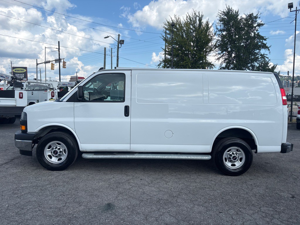 2023 GMC G2500 Image 2