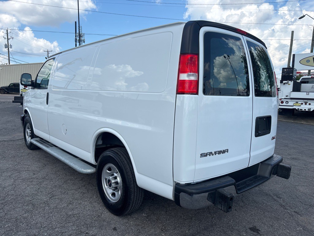 2023 GMC G2500 Image 3