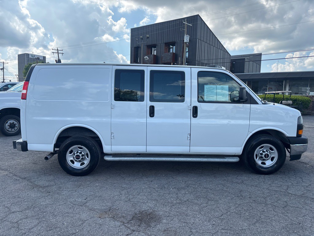 2023 GMC G2500 Image 6