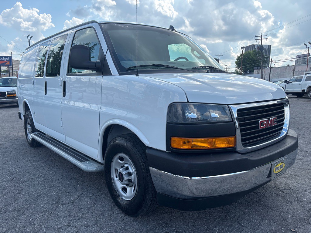 2023 GMC G2500 Image 7