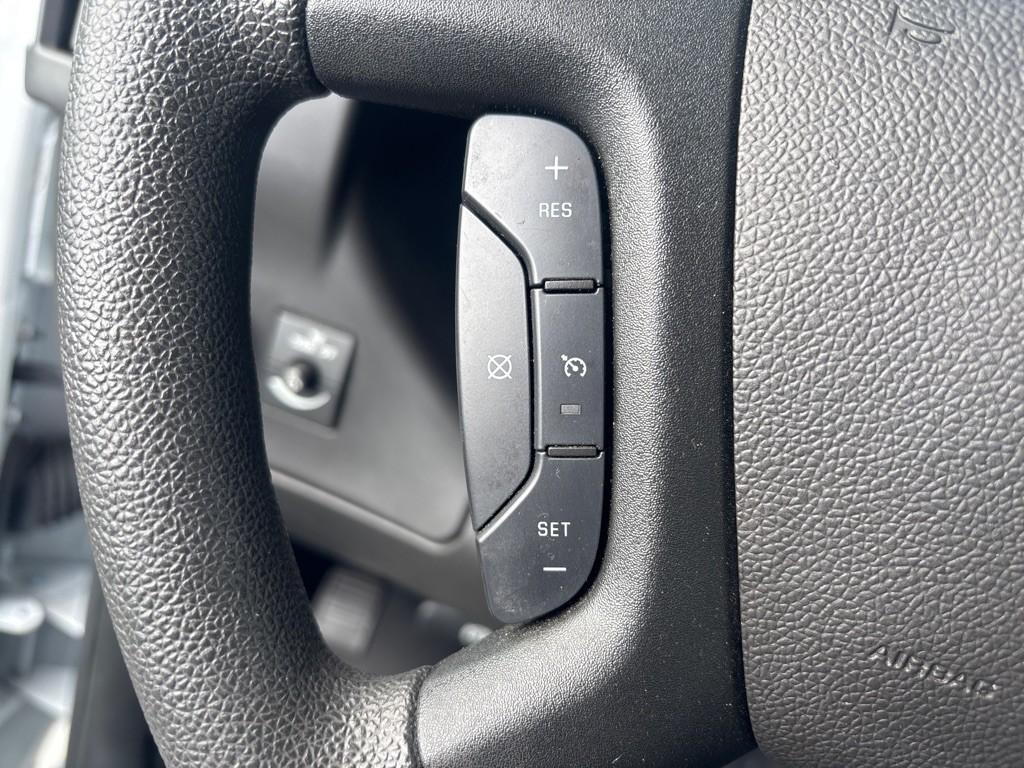 2023 GMC G2500 Image 12