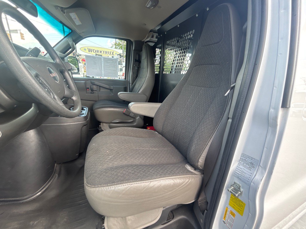 2023 GMC G2500 Image 15