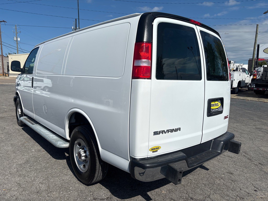 2023 GMC G2500 Image 3