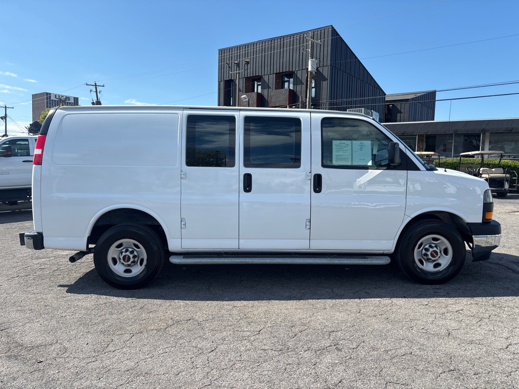 2023 GMC G2500 Image 6