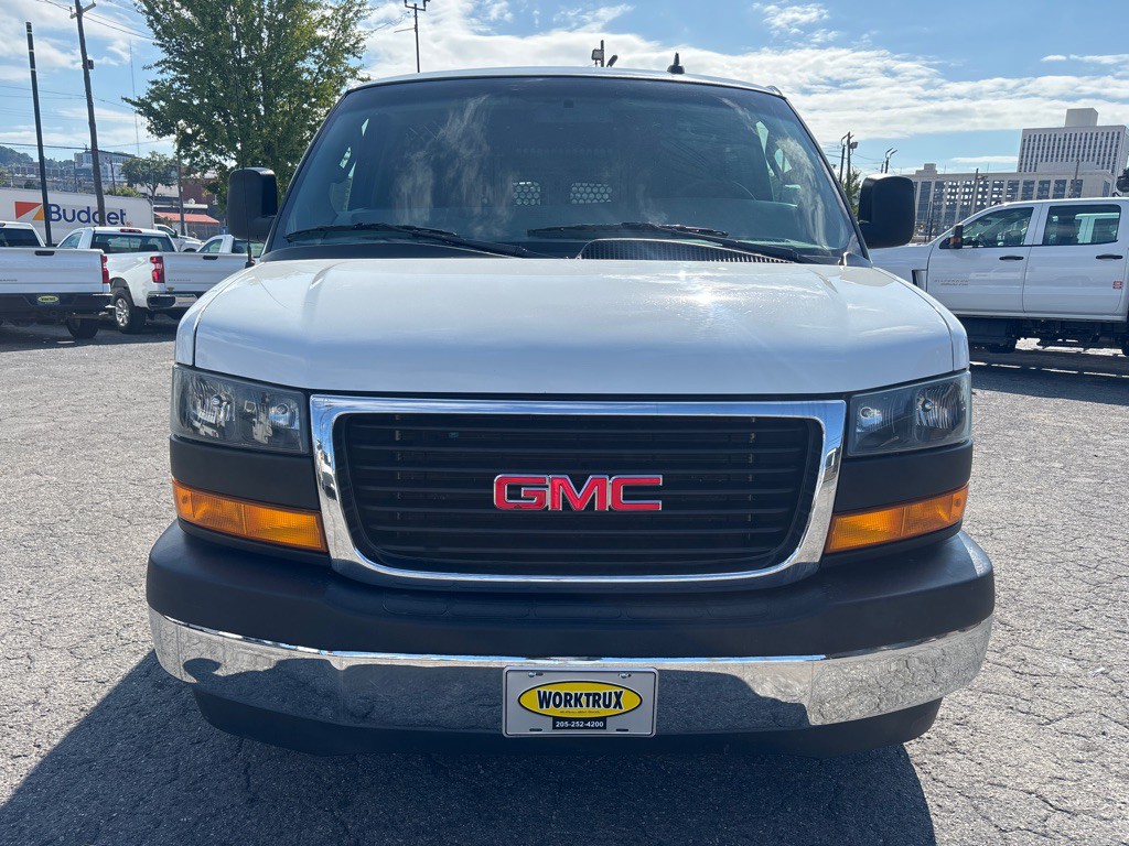 2023 GMC G2500 Image 8