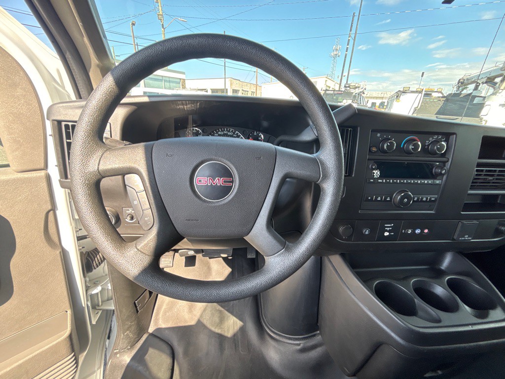 2023 GMC G2500 Image 11