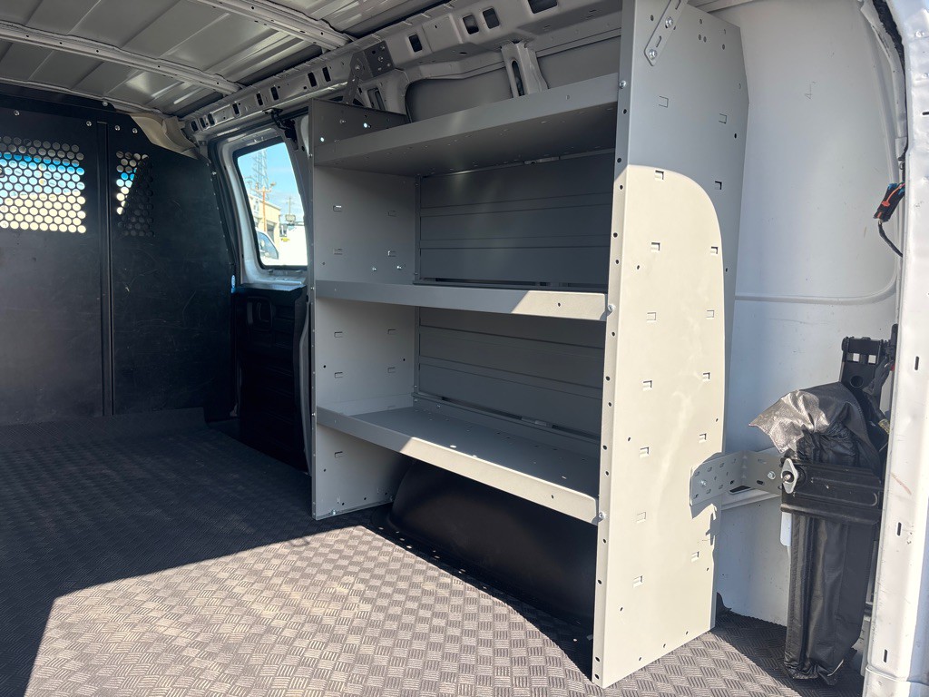 2023 GMC G2500 Image 20