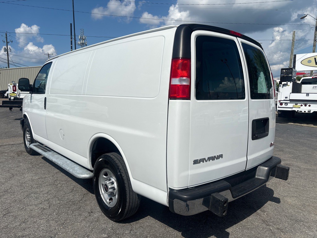 2023 GMC G2500 Image 3