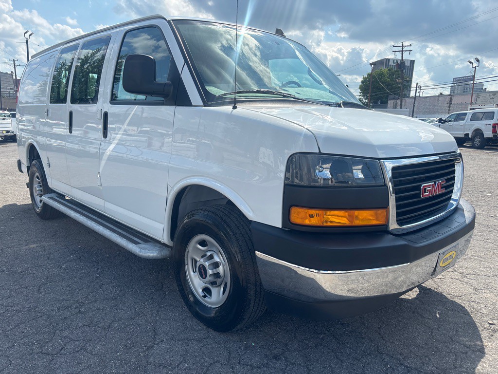 2023 GMC G2500 Image 7