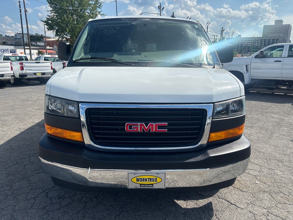 2023 GMC G2500 Image 8