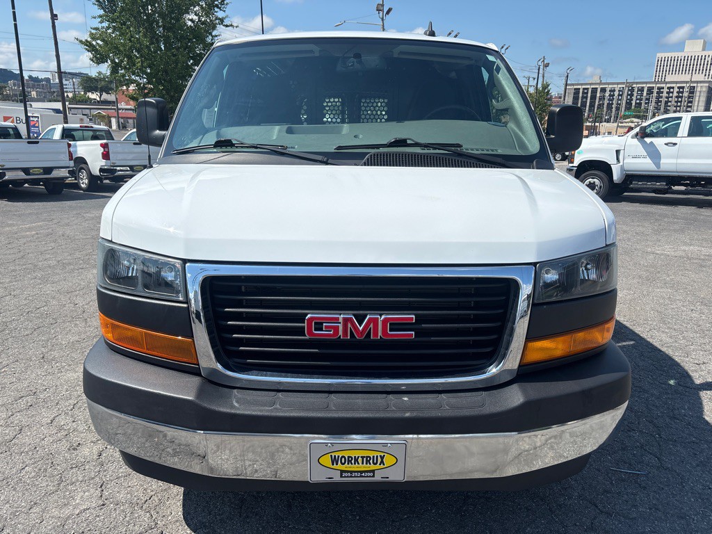 2023 GMC G2500 Image 8