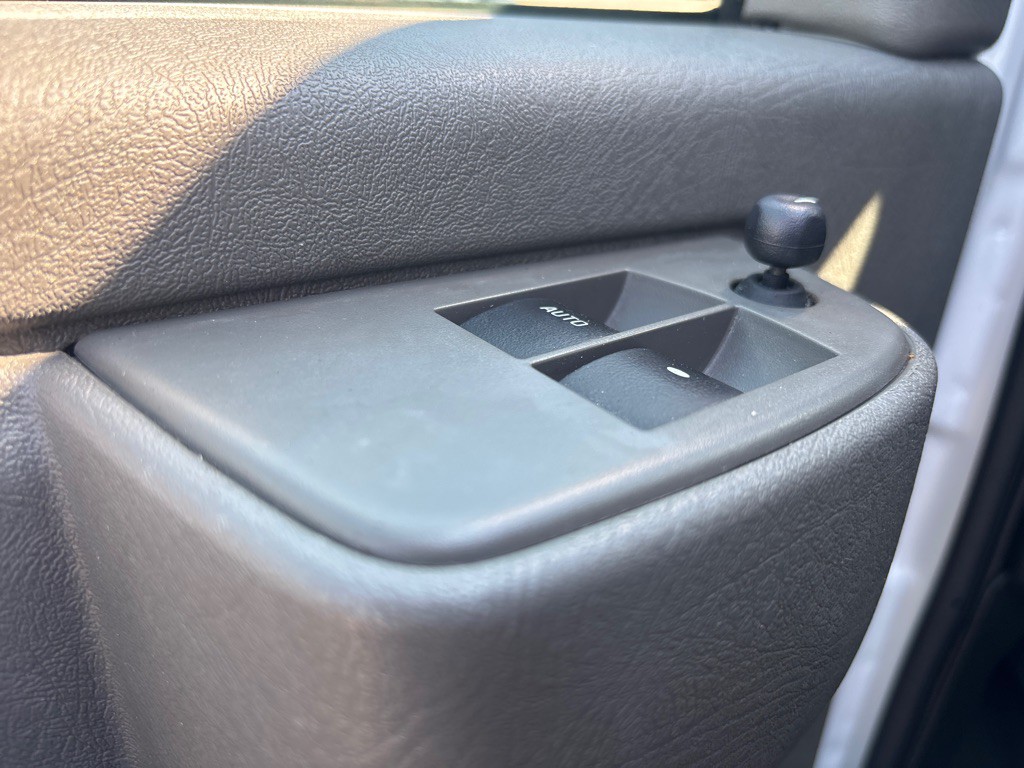 2023 GMC G2500 Image 10