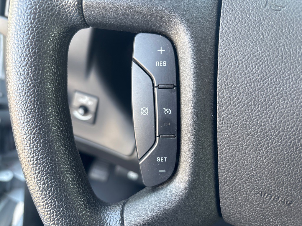 2023 GMC G2500 Image 12