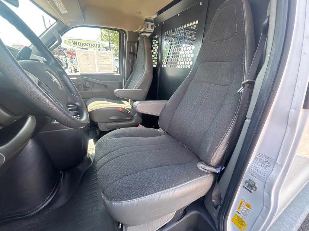 2023 GMC G2500 Image 15