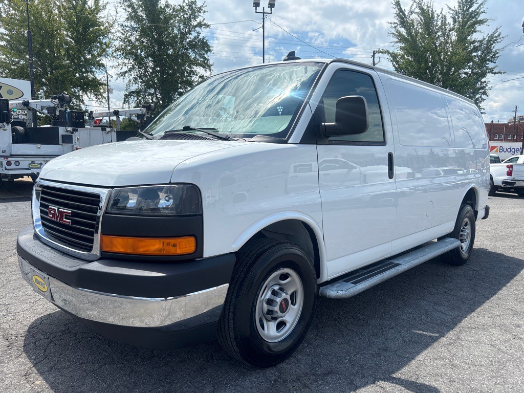 2023 GMC G2500 Image 1