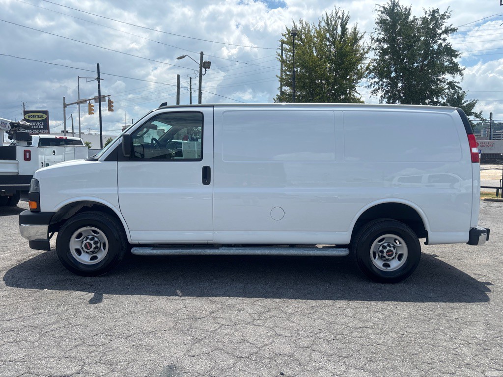 2023 GMC G2500 Image 2