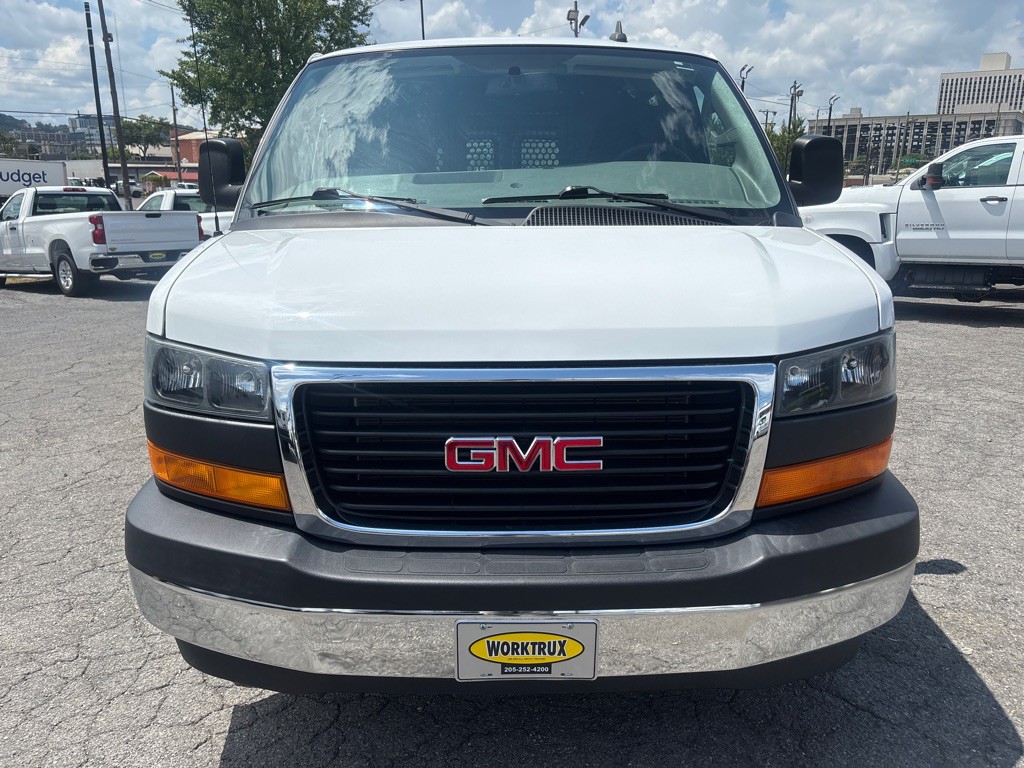 2023 GMC G2500 Image 8