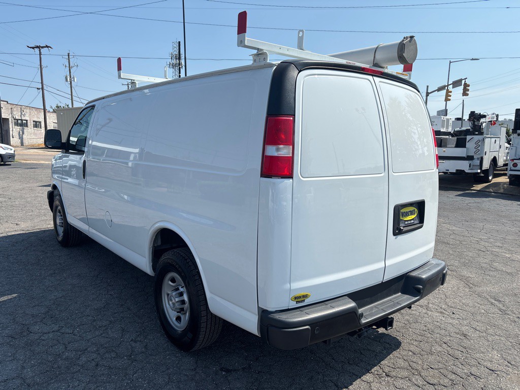 2021 Chevrolet Express Image 3