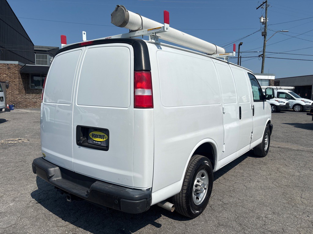 2021 Chevrolet Express Image 5