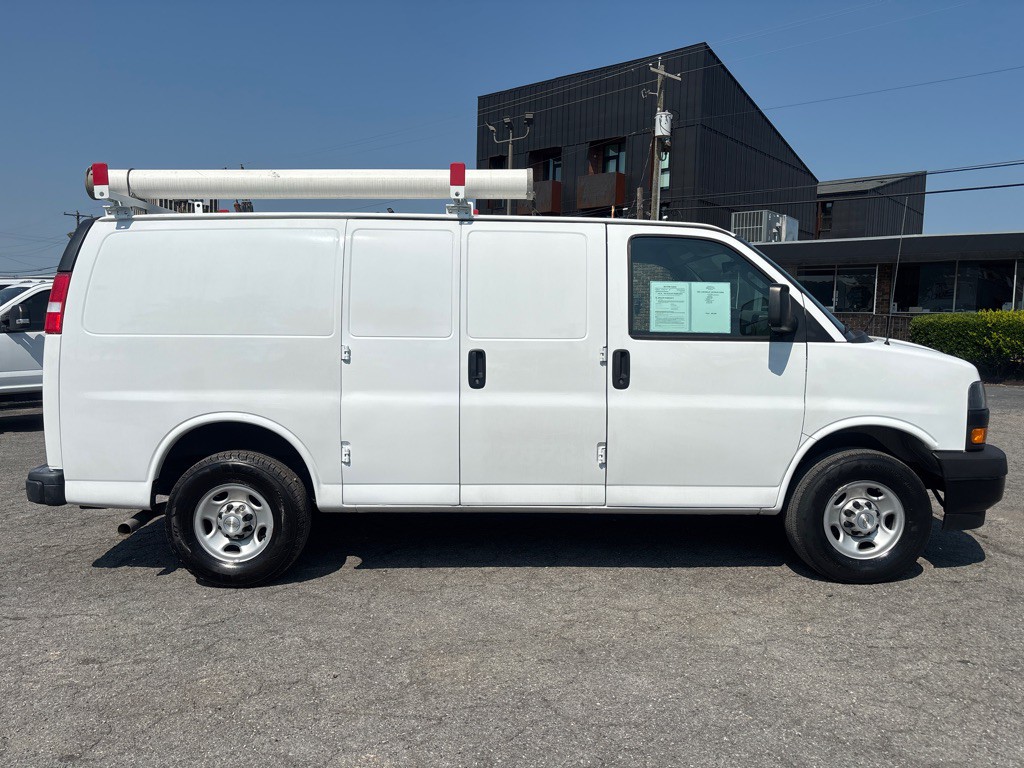2021 Chevrolet Express Image 6