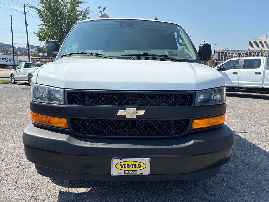 2021 Chevrolet Express Image 8