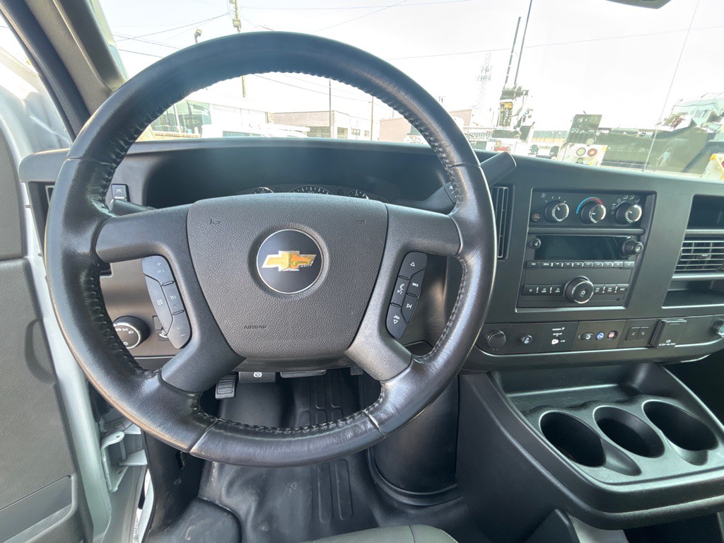 2021 Chevrolet Express Image 11