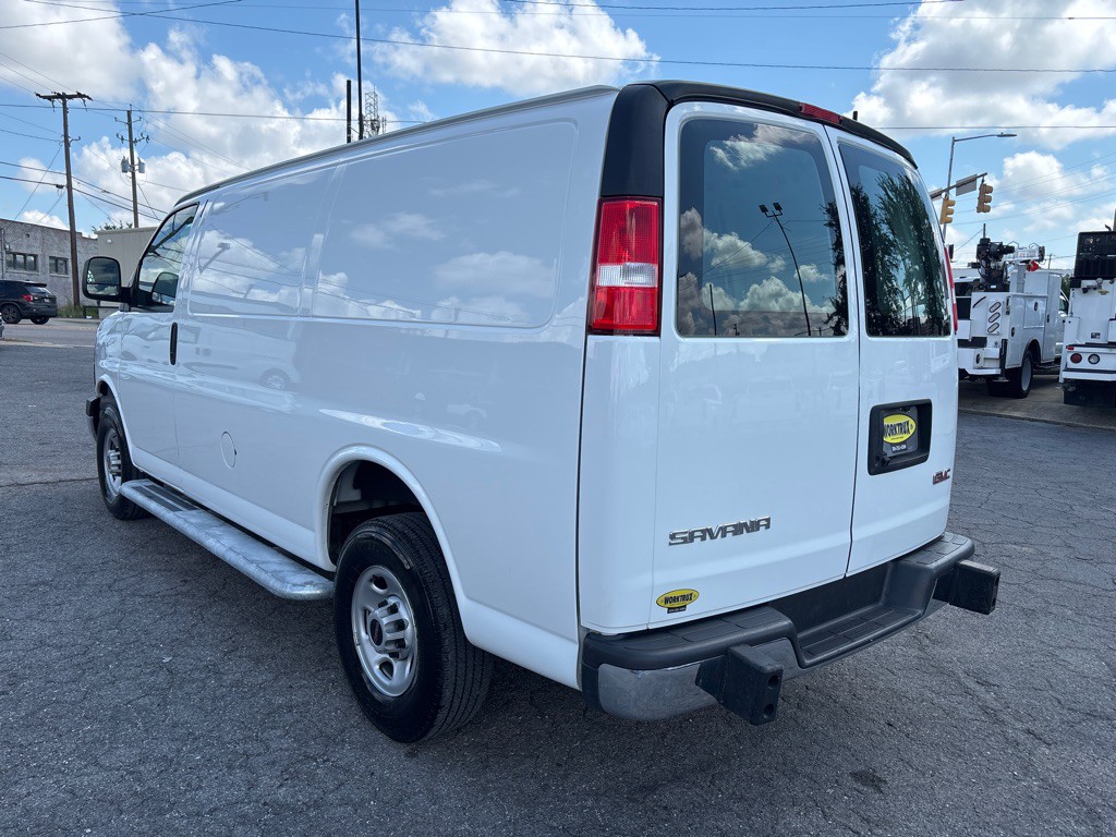 2023 GMC G2500 Image 3