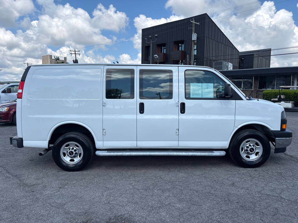 2023 GMC G2500 Image 6