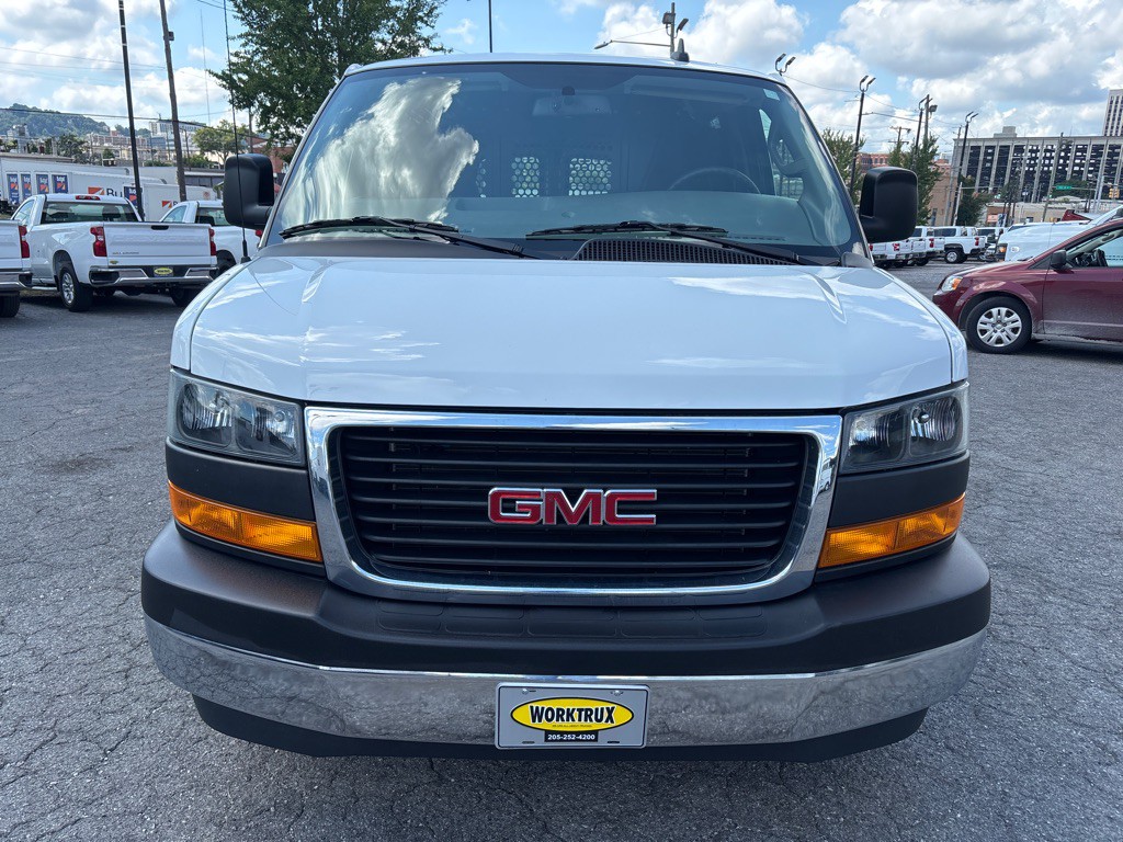 2023 GMC G2500 Image 8