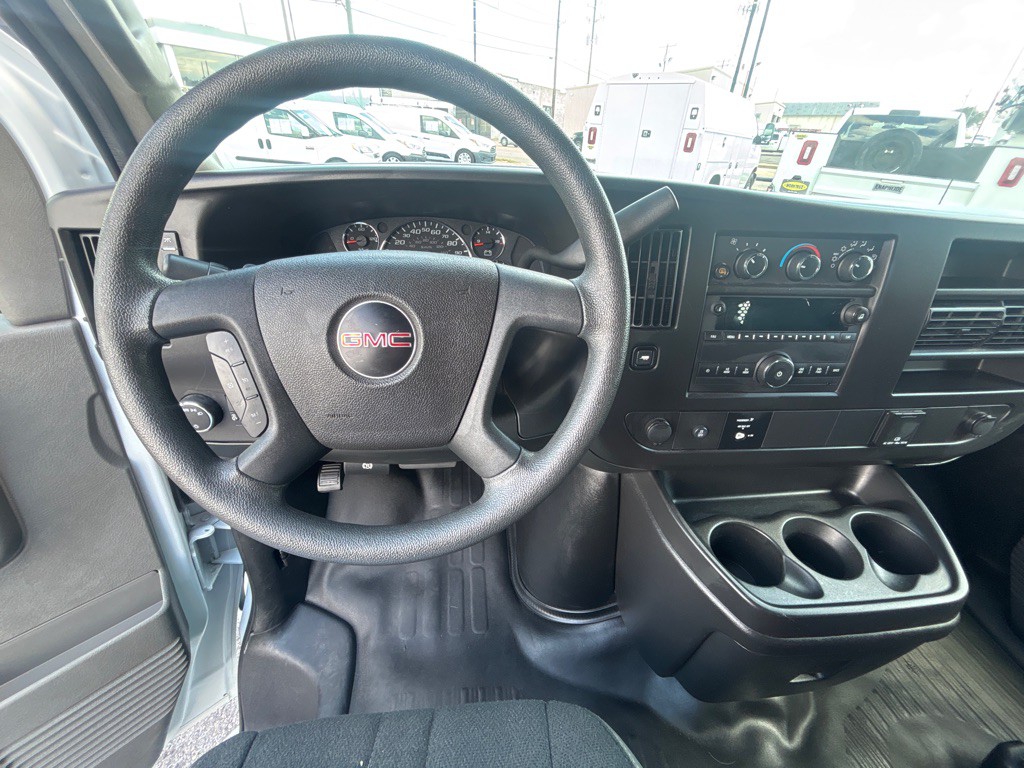 2023 GMC G2500 Image 11