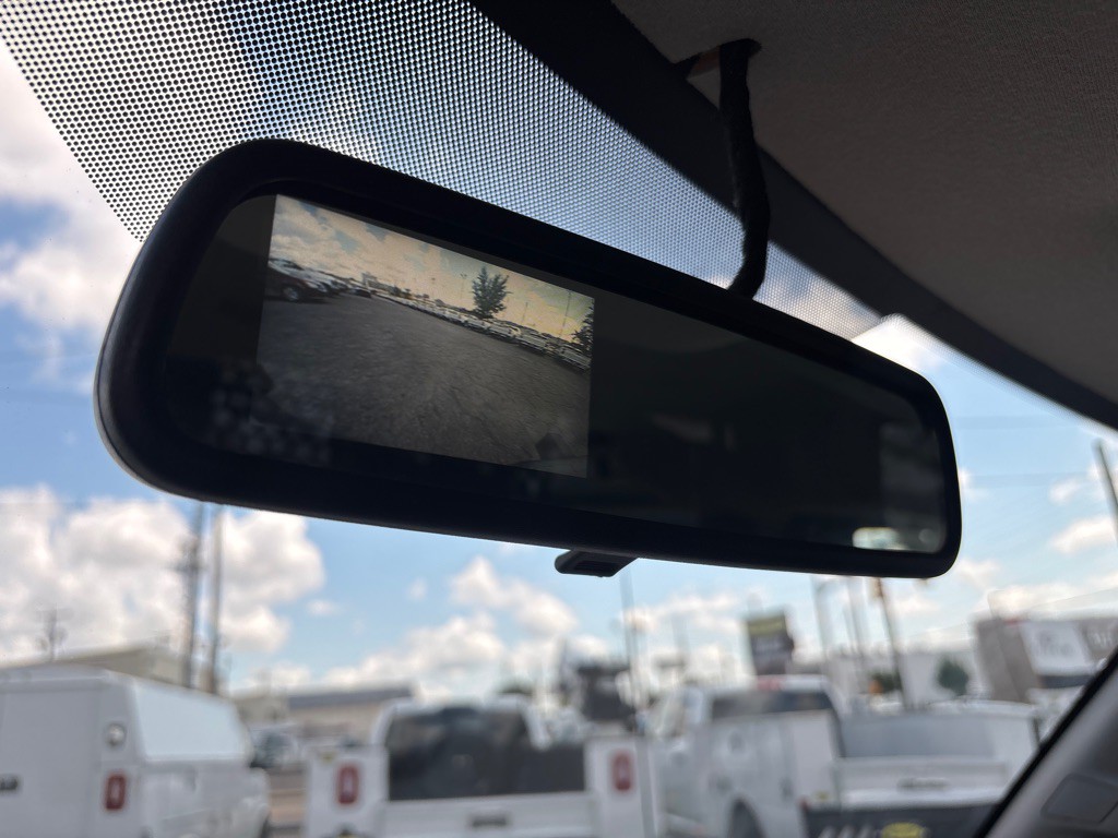 2023 GMC G2500 Image 14