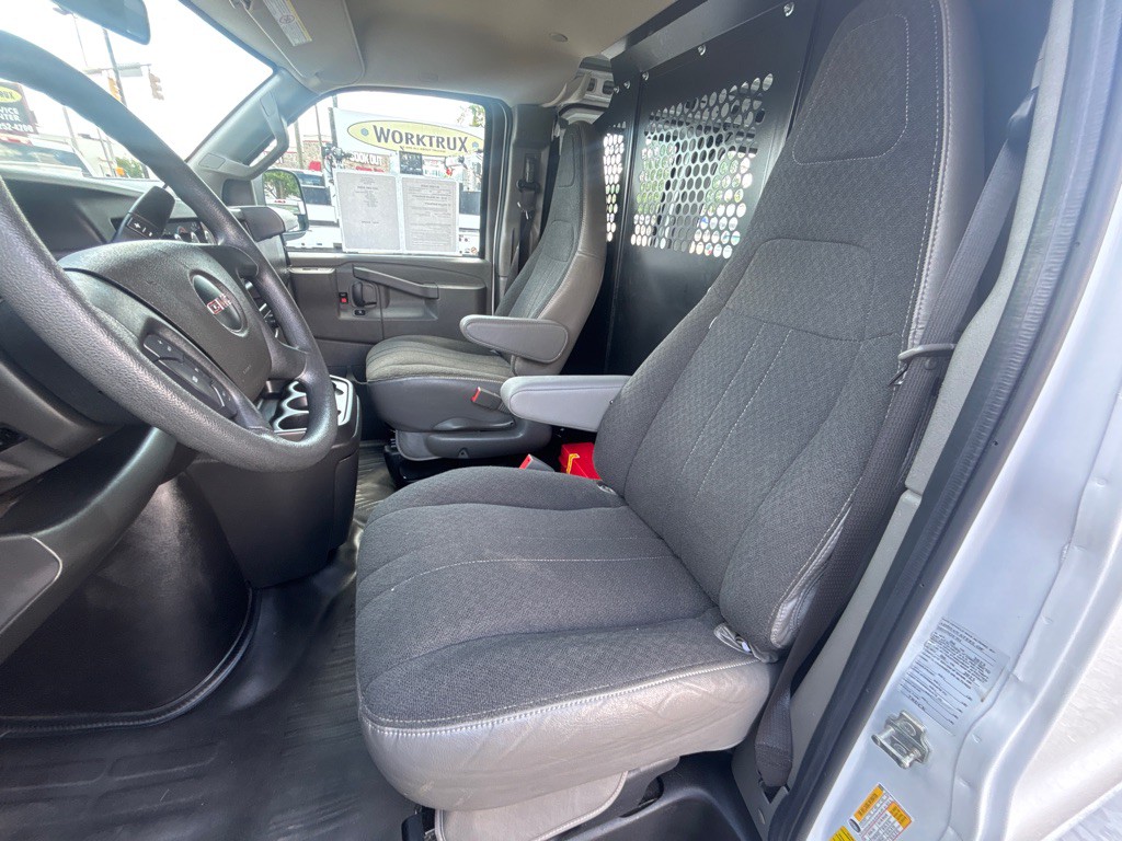 2023 GMC G2500 Image 15