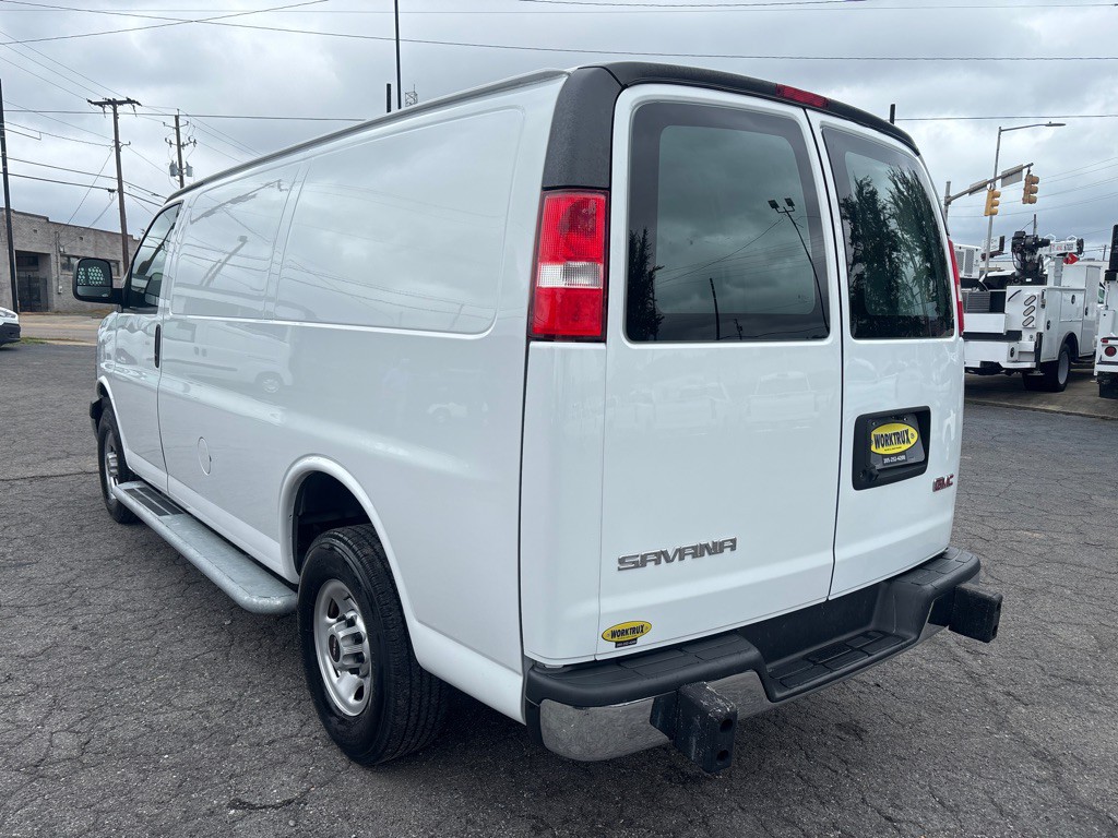 2023 GMC G2500 Image 3