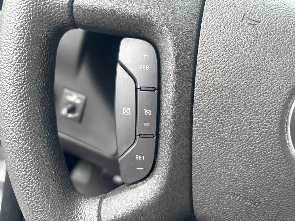 2023 GMC G2500 Image 12