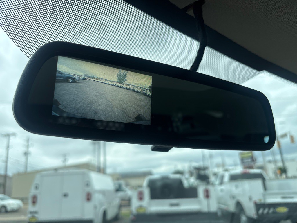 2023 GMC G2500 Image 14