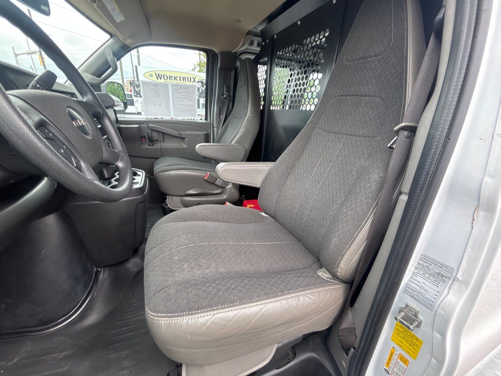 2023 GMC G2500 Image 15