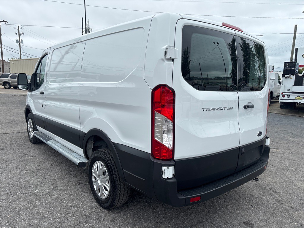 2023 Ford T250 Image 3