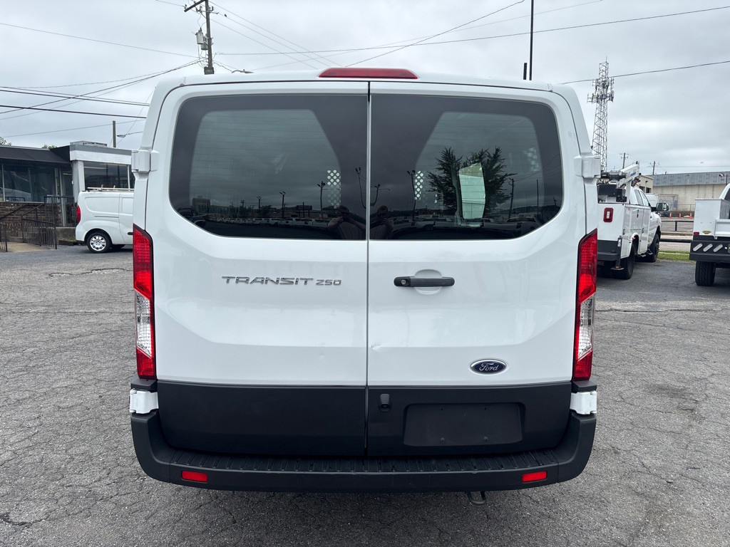2023 Ford T250 Image 4