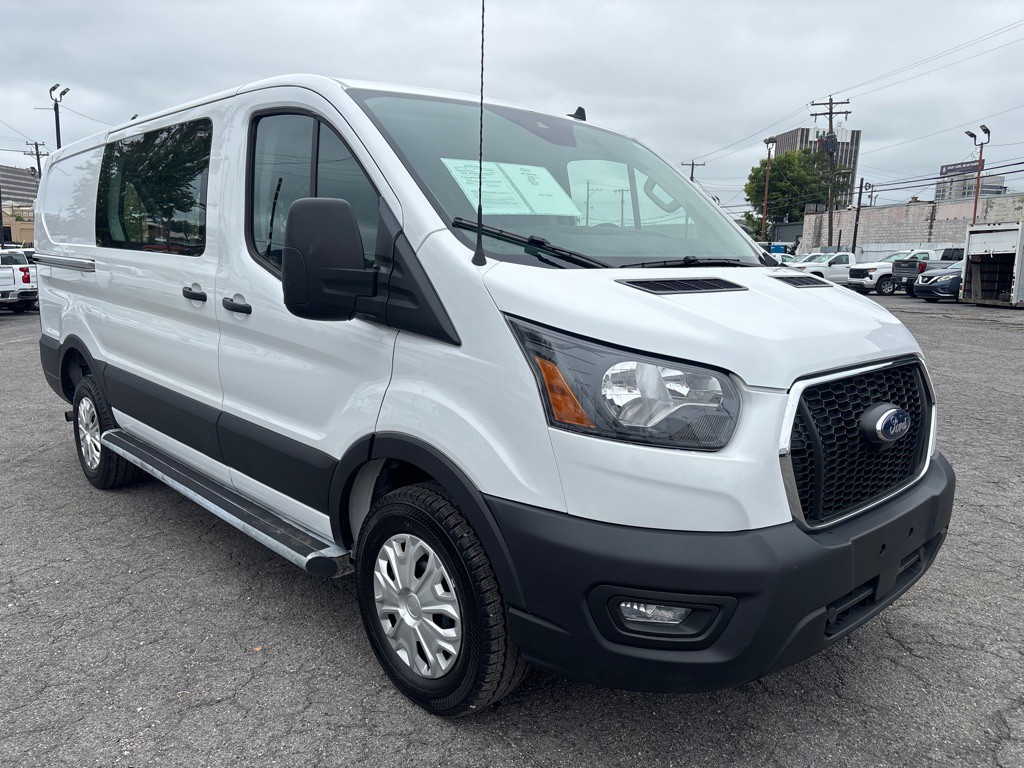 2023 Ford T250 Image 7