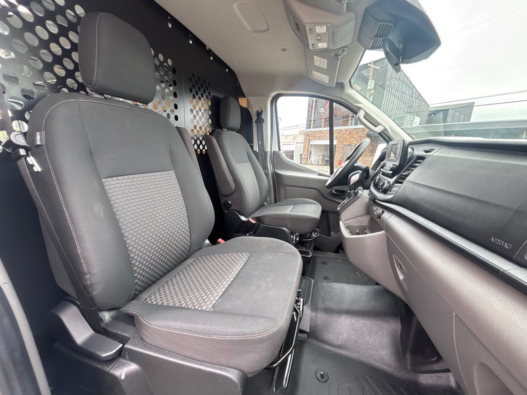 2023 Ford T250 Image 18