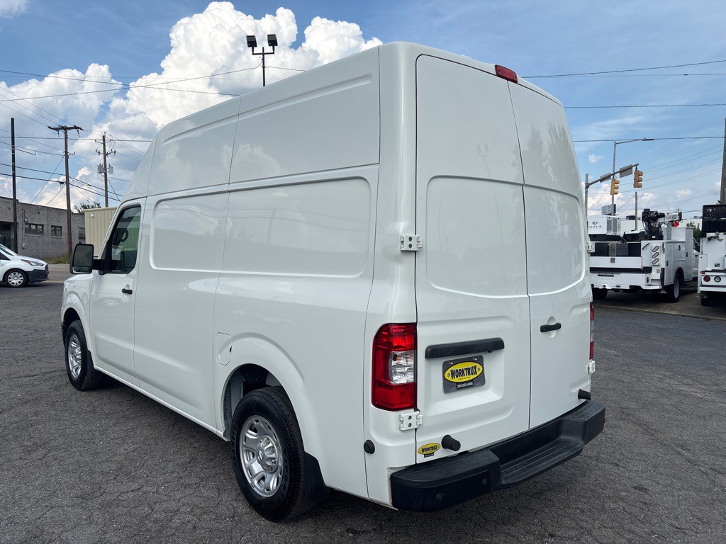 2021 Nissan NV Image 3