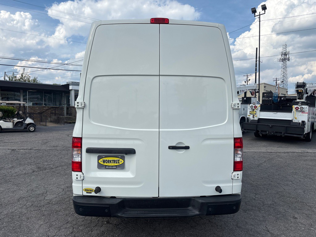 2021 Nissan NV Image 4
