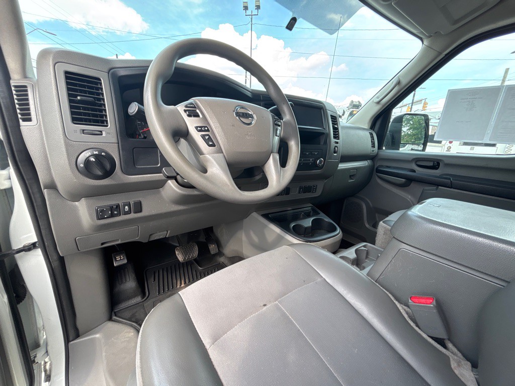 2021 Nissan NV Image 9