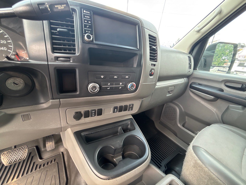 2021 Nissan NV Image 14